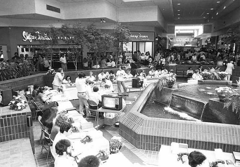 Hampton Towne Centre (Hampton Square Mall) - Hampton Square Historical Photo (newer photo)